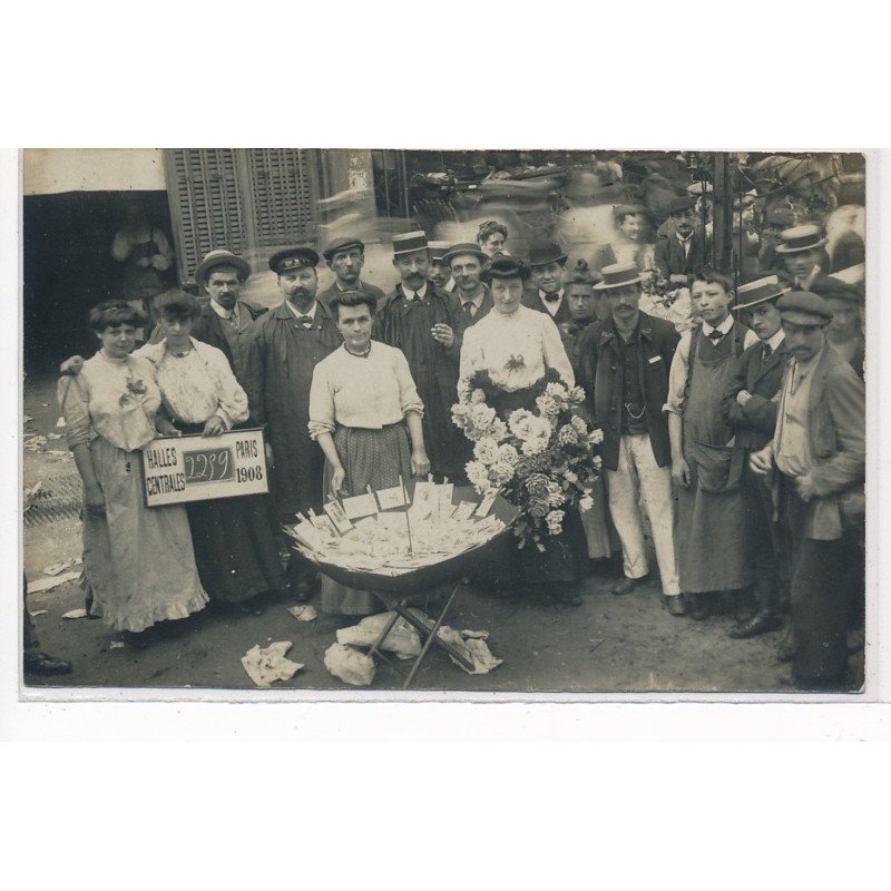 PARIS : les halles, fleurs, cartes postales - tres bon etat