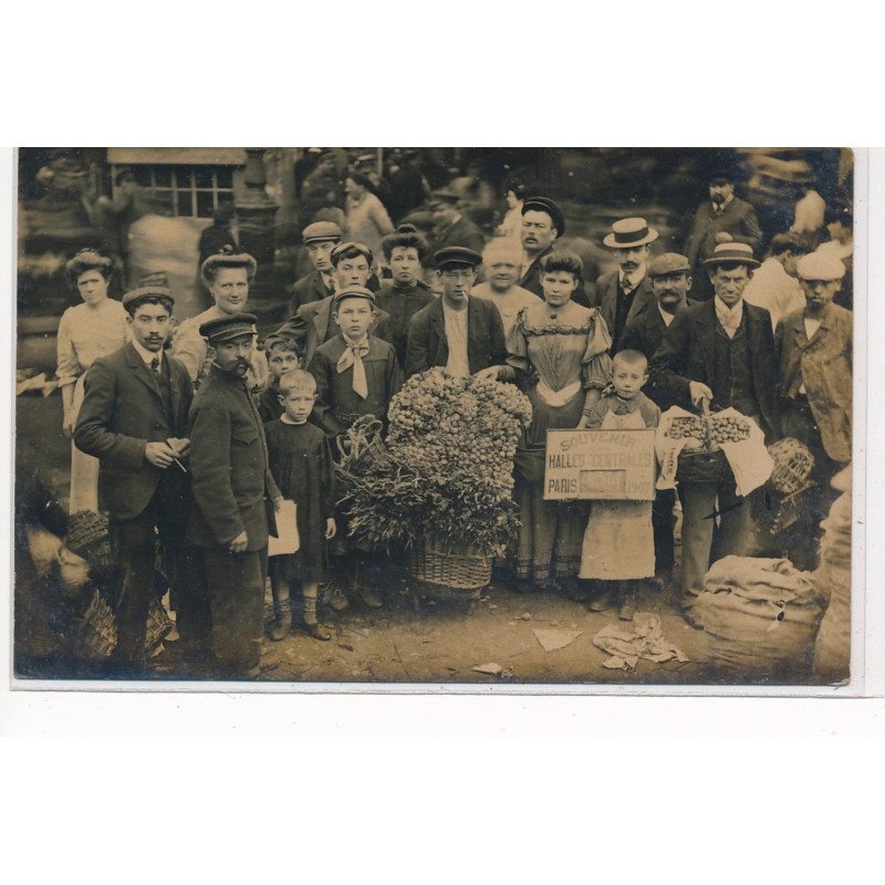 PARIS : les halles, legumes - tres bon etat