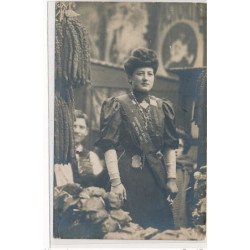 PARIS : reine des halles - etat