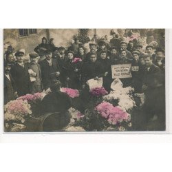 PARIS : les halles, marchande de fleurs - tres bon etat
