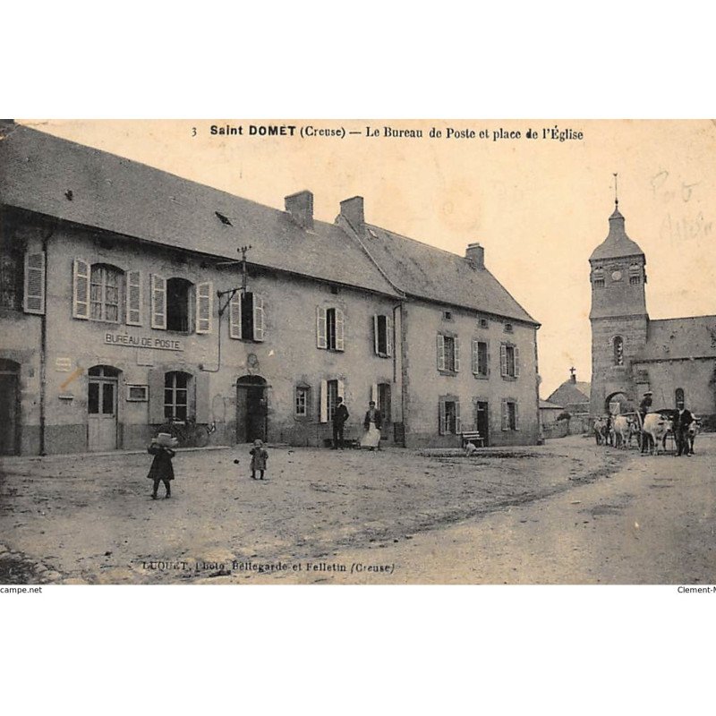 SAINT-DOMET : le bureau de poste et place de l'eglise - etat SAINT-DOMET : le bureau de poste et place de l'eglise - etat