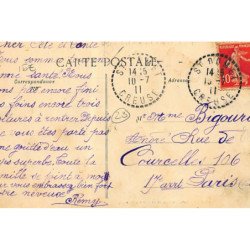 SAINT-DOMET : le bureau de poste et place de l'eglise - etat