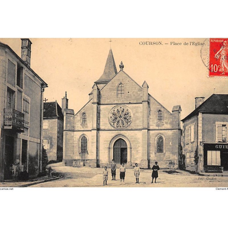COURSON : place de l'eglise - tres bon etat