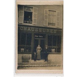 AMIENS(?) : quenu-vulfran, magasin de chaussures - tres bon etat