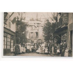 PREROLLES : personnages dans la rue, apero, absinthe, cafe restaurant