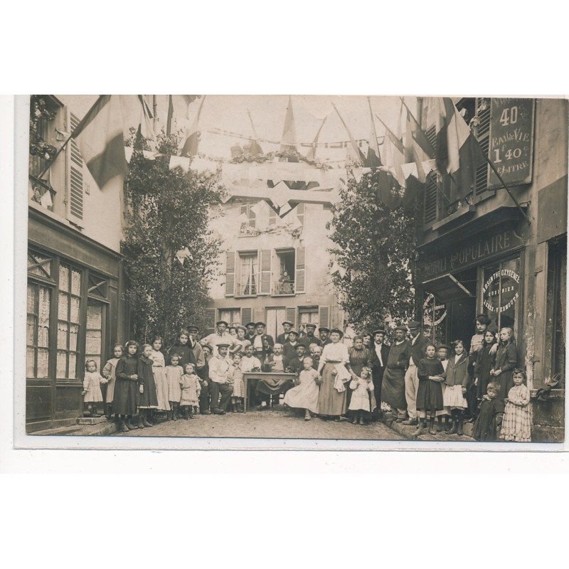 PREROLLES : personnages dans la rue, apero, absinthe, cafe restaurant