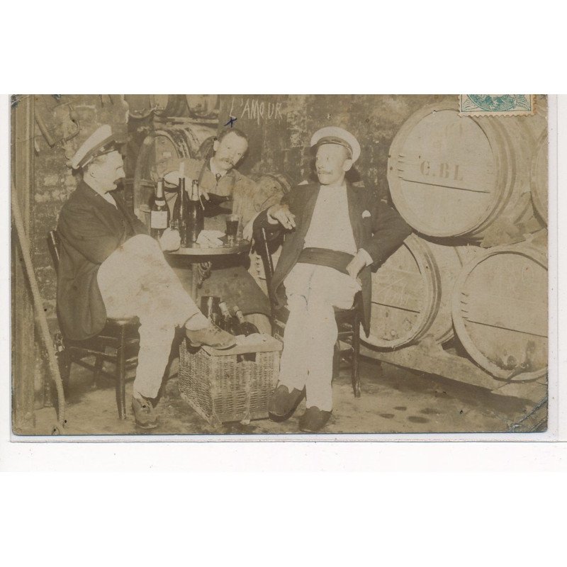 PARIS : marchand de vins, halle bercy - etat