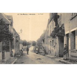 En BERRY : GRACAY : la Poste - très bon état