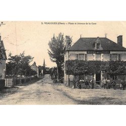 VEAUGUES : place et avenue de la gare - bon état