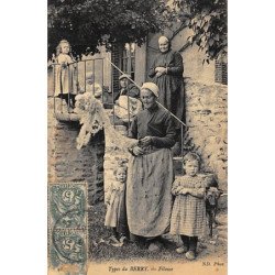 Types du Berry : fileuse - état (timbre abimé)