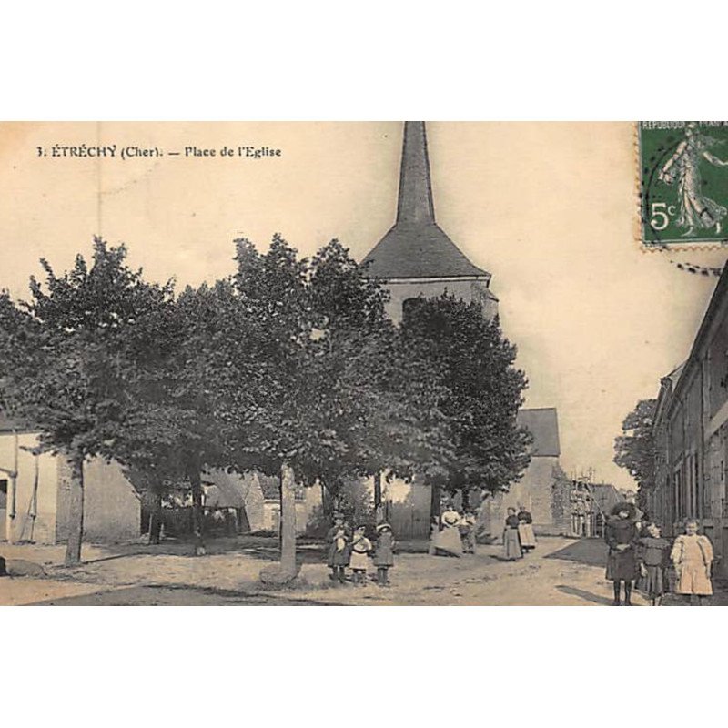 ETRECHY : place de l'église - très bon état