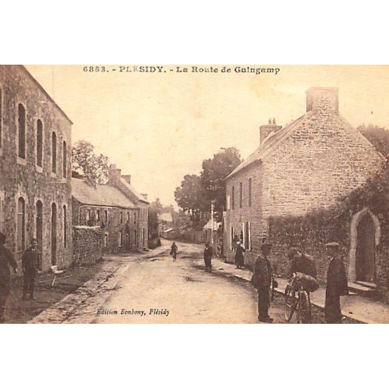 PLESIDY : la route de Guingamp - bon état