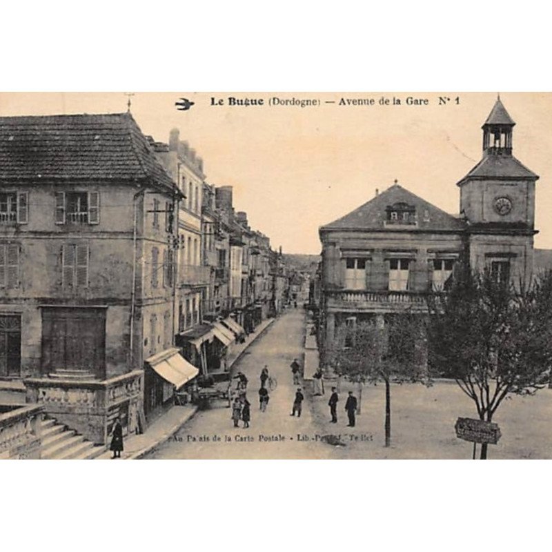 LE BUGUE : avenue de la gare - très bon état