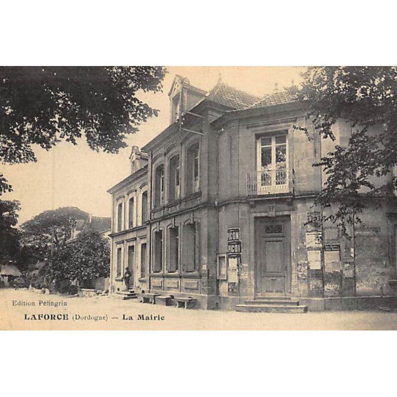 LAFORCE : la mairie - bon état (un coin plié)