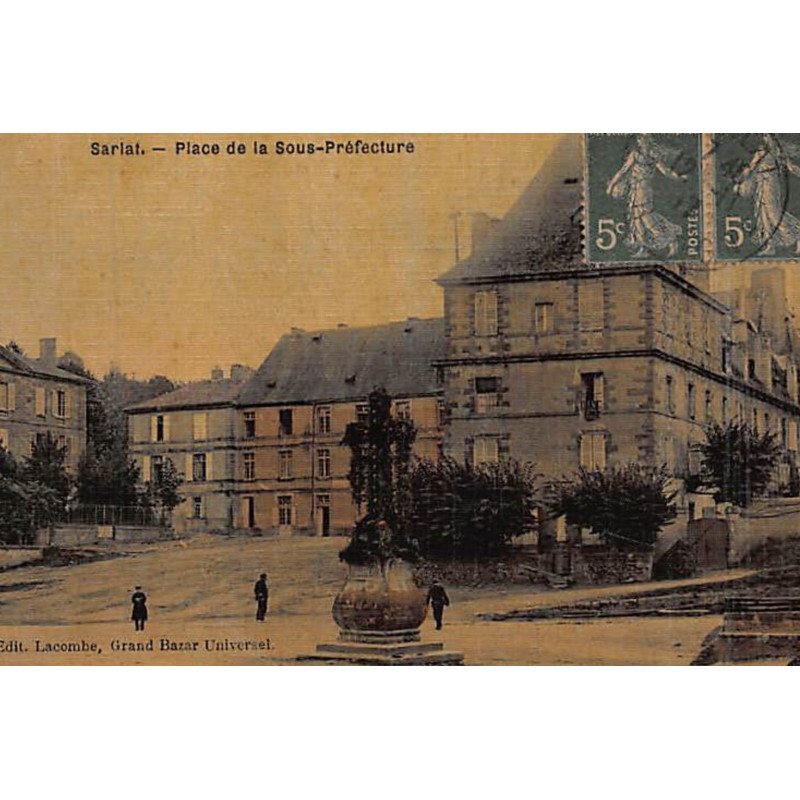 SARLAT : place de la sous-prefecture (toillée) - état (un pli)