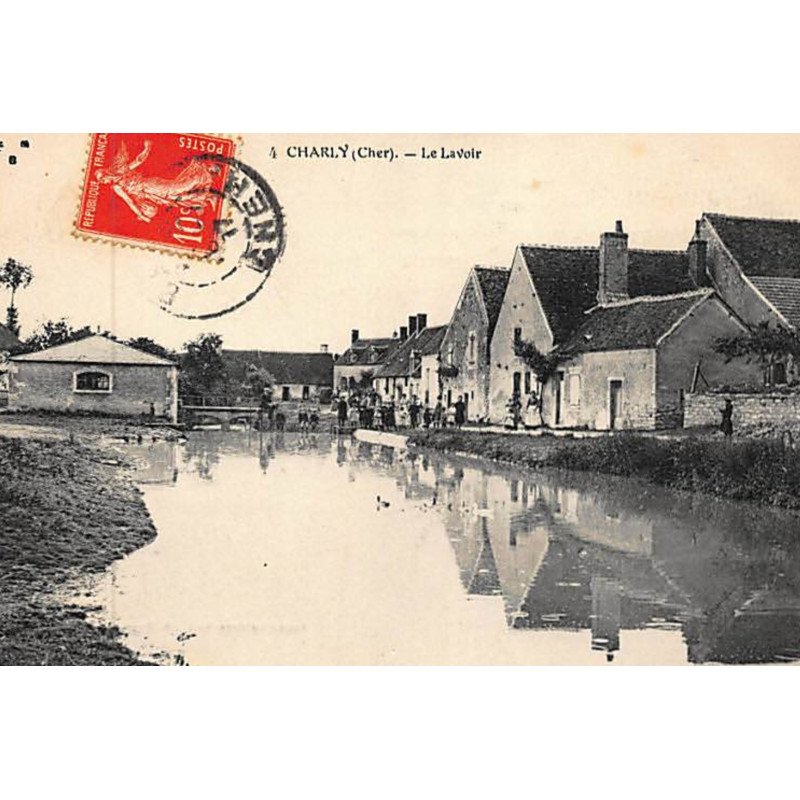 CHARLY : le lavoir - très bon état