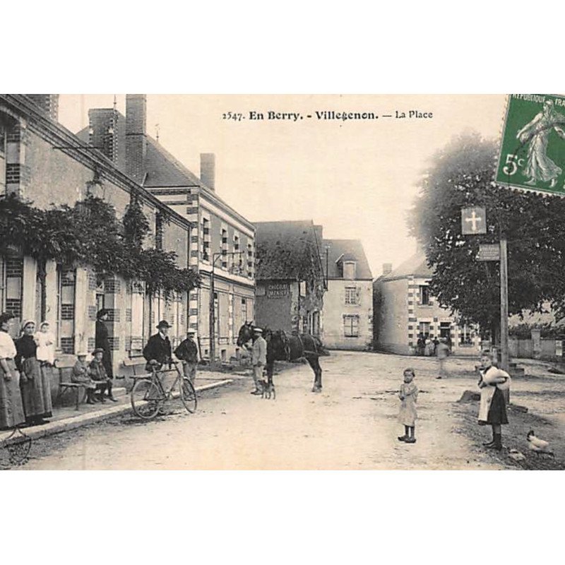 VILLEGENON : la place - très bon état