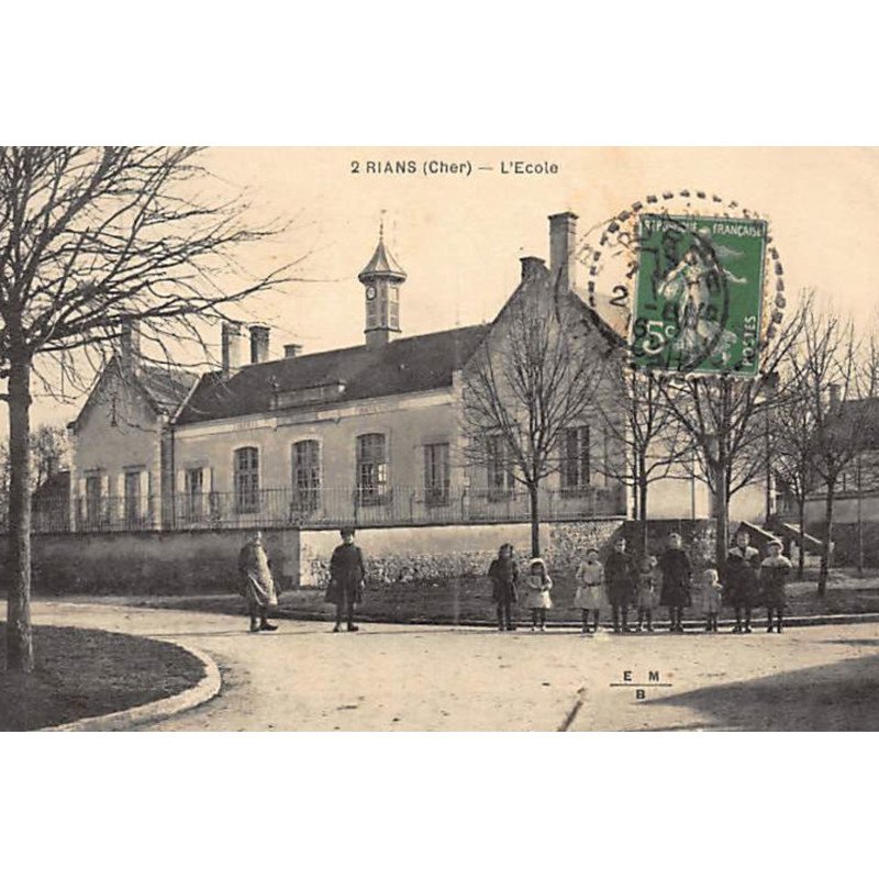 RIANS : l'école - très bon état