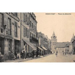 BENEVENT L'ABBAYE : place du marché - très bon état