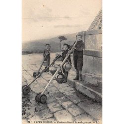 CORSE : porteurs d'eau à la mode grecque - très bon état