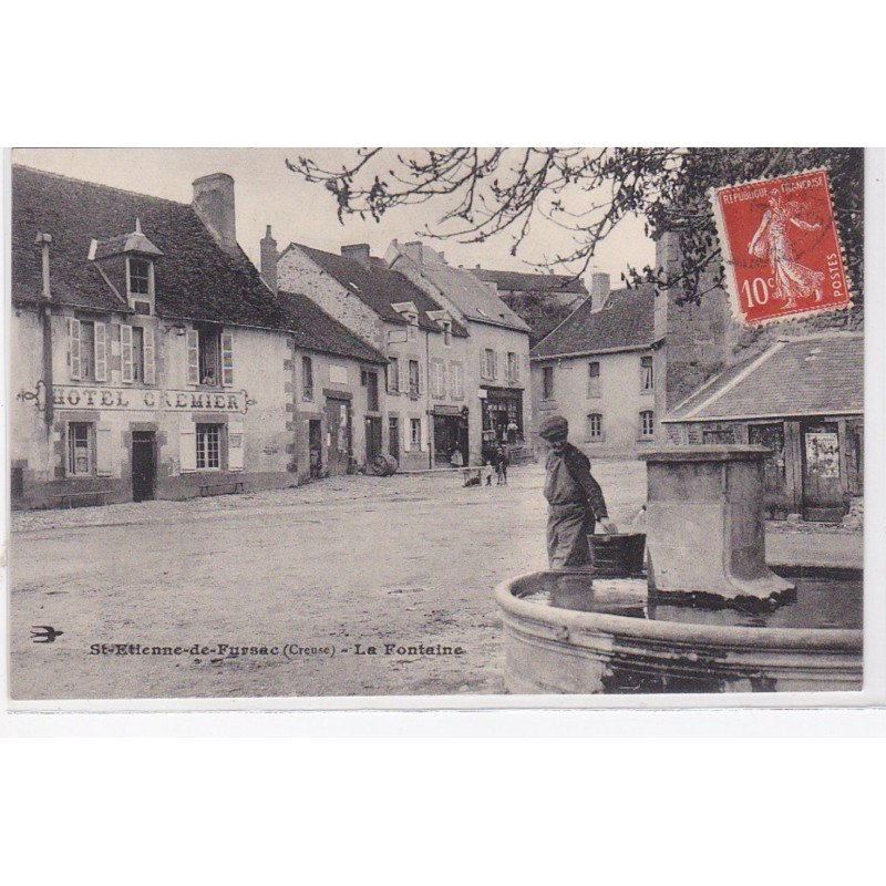 SAINT ETIENNE DE FURSAC : la fontaine - très bon état