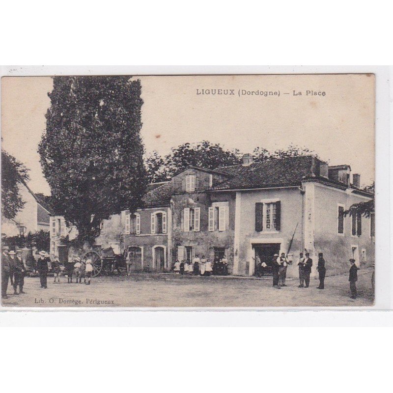 LIGUEUX : la place - état