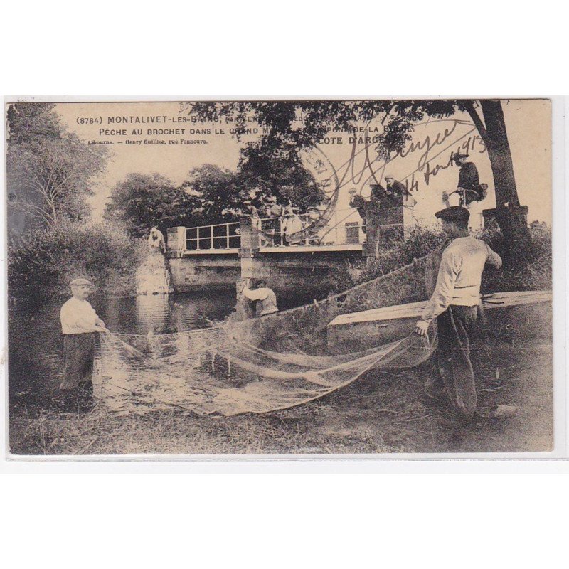 MONTALIVET LES BAINS : pêche au brochet - très bon état