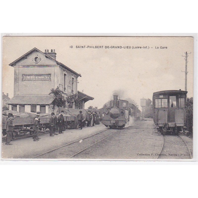 SAINT PHILBERT DE GRAND LIEU : la gare - très bon état