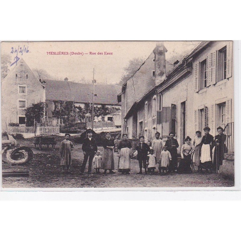 MESLIERES : la rue des Eaux (très animée) - très bon état