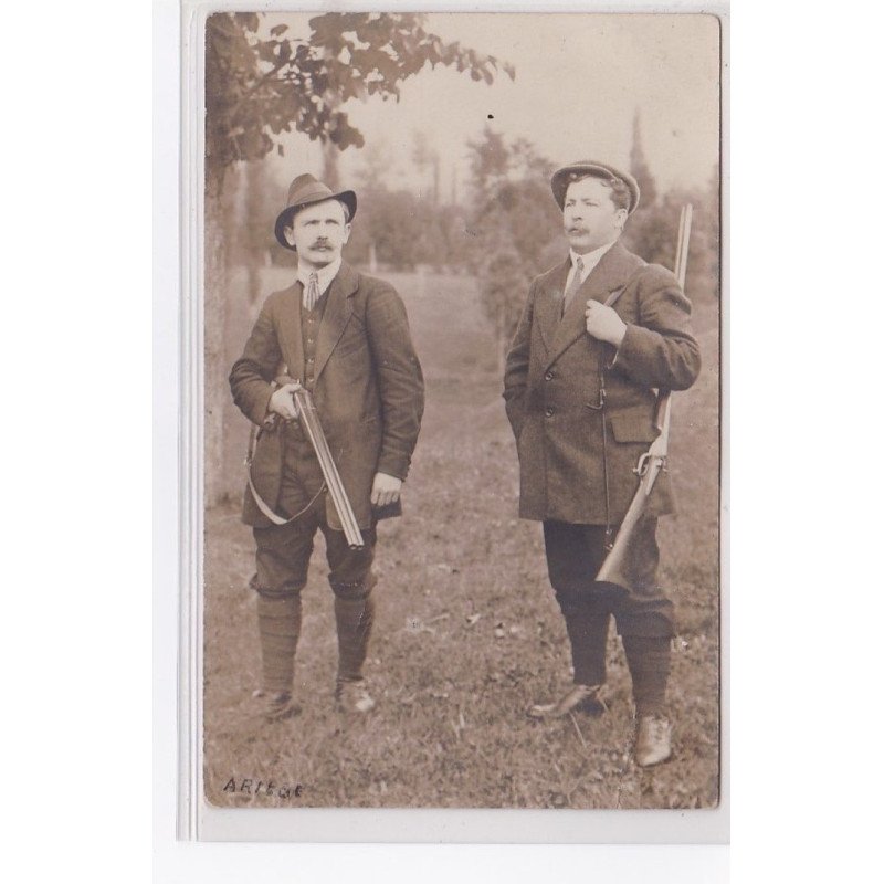 Carte photo d'une scène de chasse en Ariege (photo FAURE à Ax les Thermes) - état