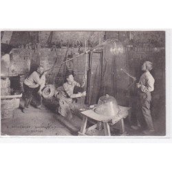 ROUGEMONT : intérieur de la verrerie - le soufflage - bon état
