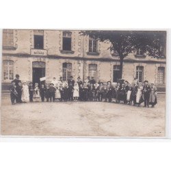 FONTENAY LE COMTE : carte photo d'une cavalcade (BAYARD)- très bon état