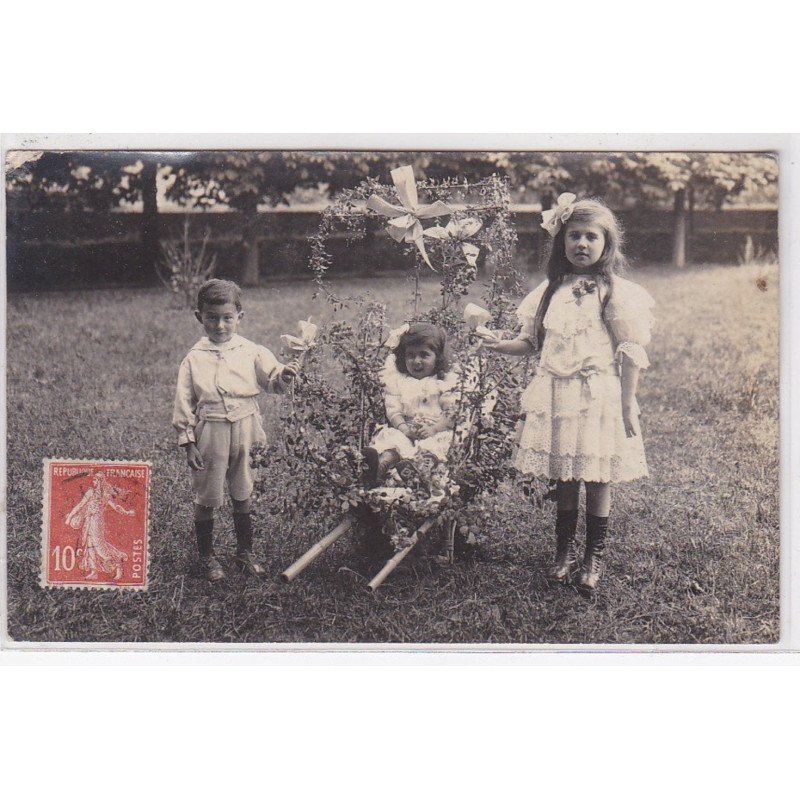 BOISSY SAINT LEGER : carte photo "fête des fleurs" - bon état (léger défaut d'angle)