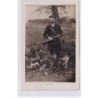 Carte photo d'un chasseur (photo FERRAND à BOURG) - très bon état