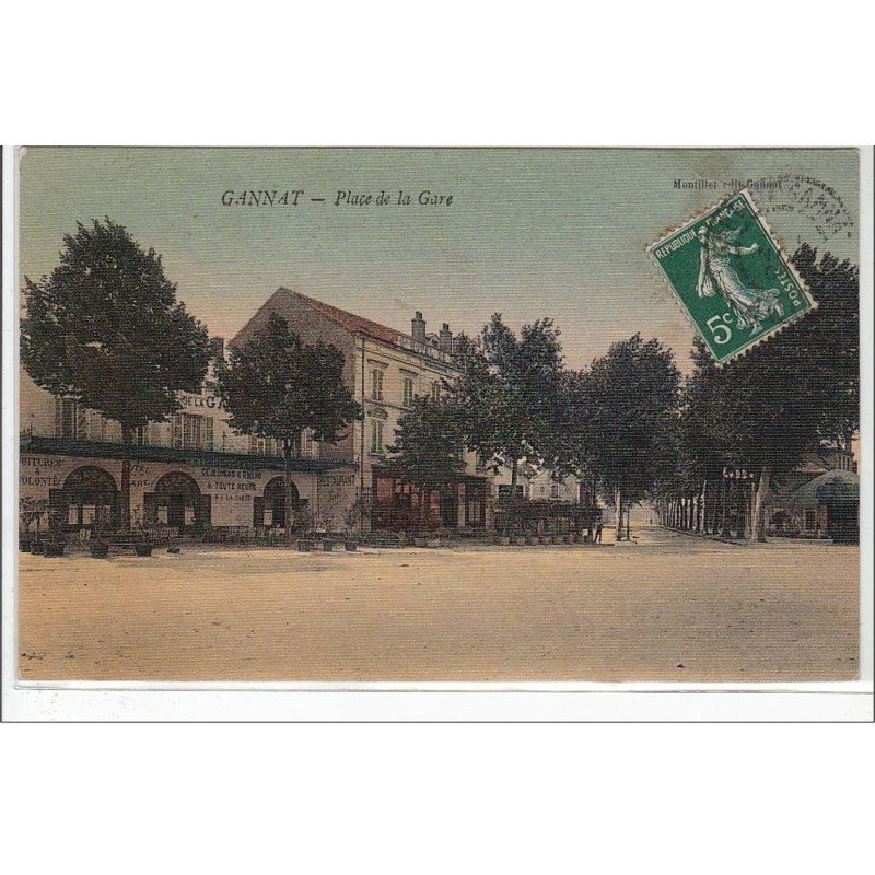 GANNAT : place de la gare - très bon état