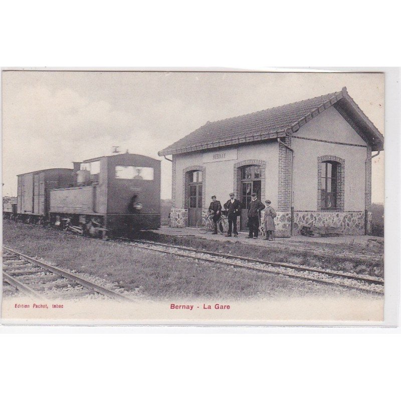BERNAY : la gare - très bon état