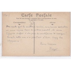 ISSOUDUN : au marché, marchands de légumes - très bon état