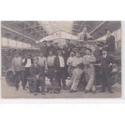 PARIS : carte photo d'un atelier de la maison Bleriot - Levallois - (véhicule de nettoyage de la ville de Paris)