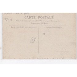AUNAY SUR ODON : carte photo d'une scène de rue - très bon état