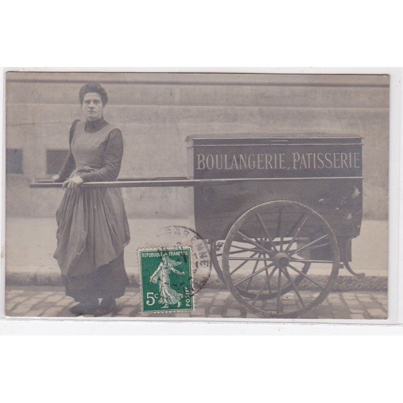 CLICHY LA GARENNE : carte photo d'une voiture à bras de boulangerie - très bon état CLICHY LA GARENNE : carte photo d'une voiture à bras de boulangerie - très bon état