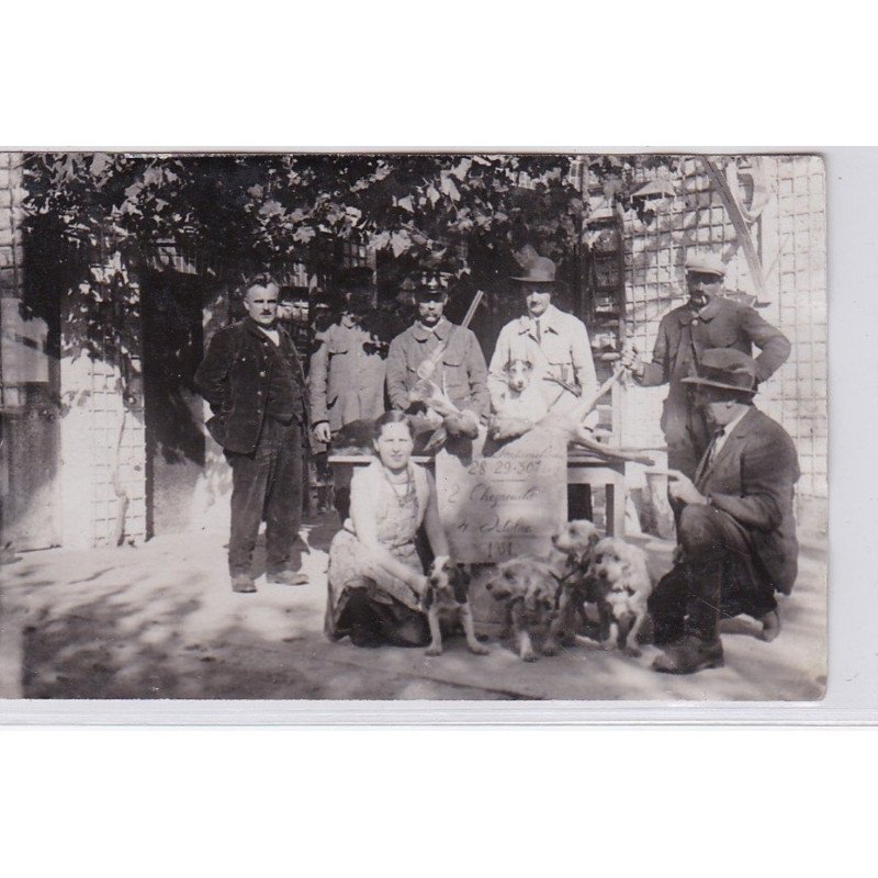 FONTAINEBLEAU : carte photo d'une scène de chasse en 1931- très bon état