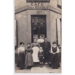 CALAIS : carte photo du café Emile BRANLY - bon état (un coin plié)