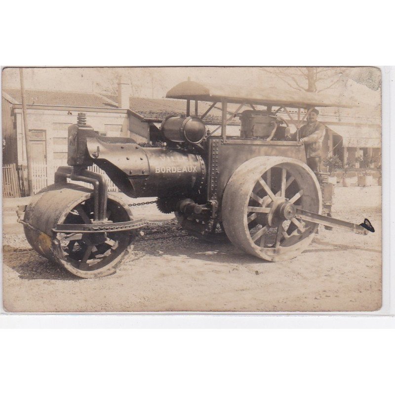 BORDEAUX : carte photo d'un rouleau compresseur de la ville de Bordeaux - bon état