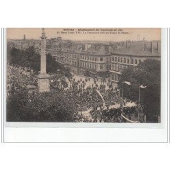 NANTES - Rétablissement des Processions en 1921 -Place Louis XVI- la procession arrivant Cours St Pierre - très bon état