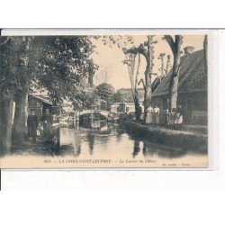 LA CROIX-ST-LEUFROY : Le Lavoir du Chêne - très bon état