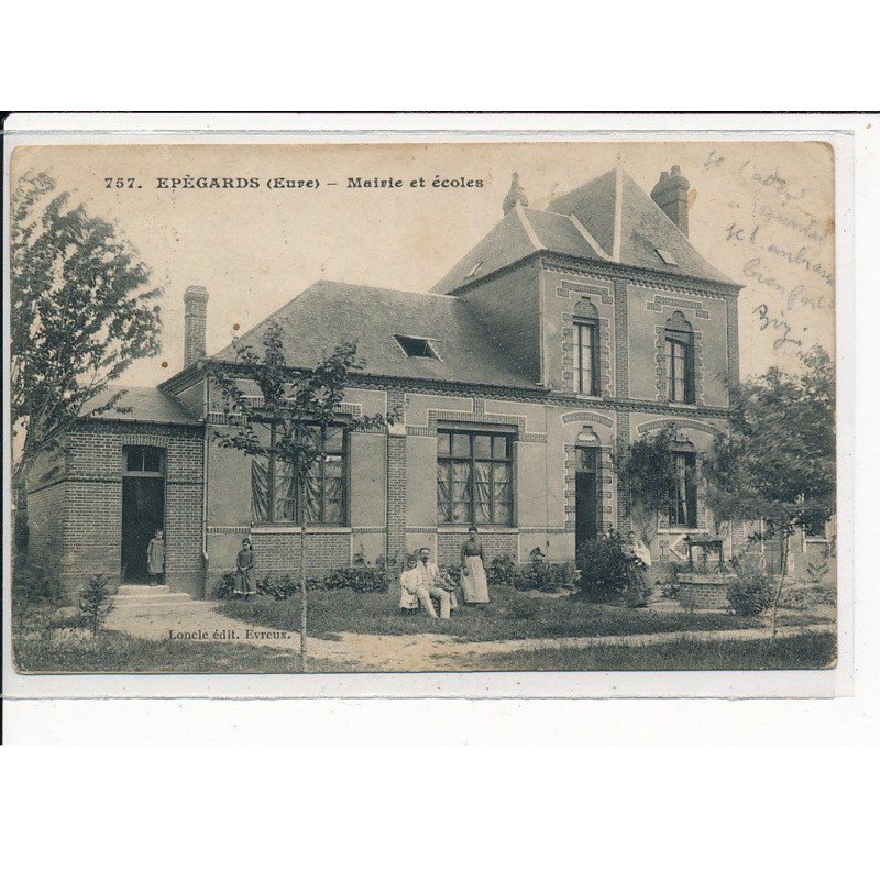 EPEGARDS : Mairie et Ecoles - très bon état