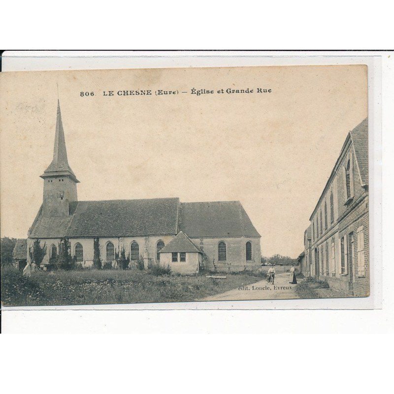 LA CHESNE : Eglise et Grande Rue - très bon état