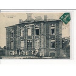 LA HAYE-MALHERBE : La Mairie - très bon état