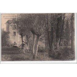 LES BORDS DU CHER : pêcheur à l'épervier - état