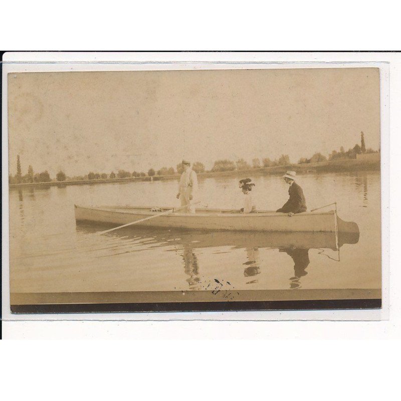 ST-JEAN-DE-LOSNE : Une Embarcation - très bon état